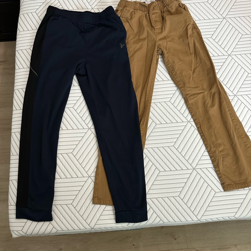 Old Navy Kids Navy athletic and Khaki pants Set